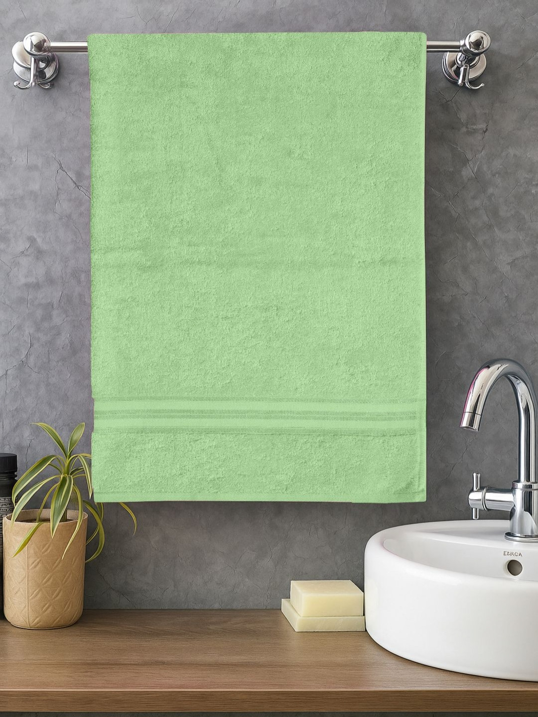 JAIPUR FABRIC Green Superfine 520 GSM Bath Towel