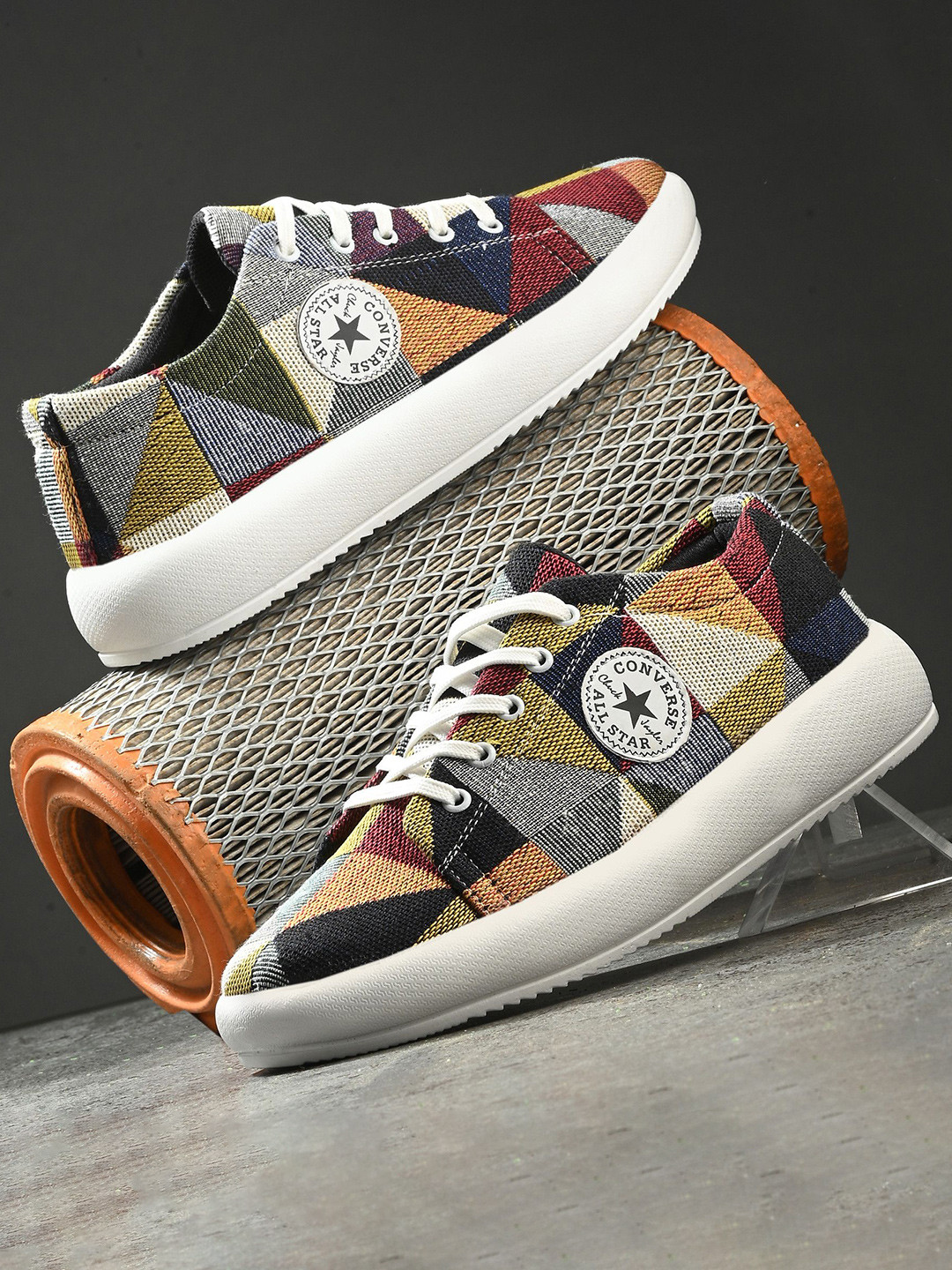 AMICO Men Colourblocked Chunky Sneakers