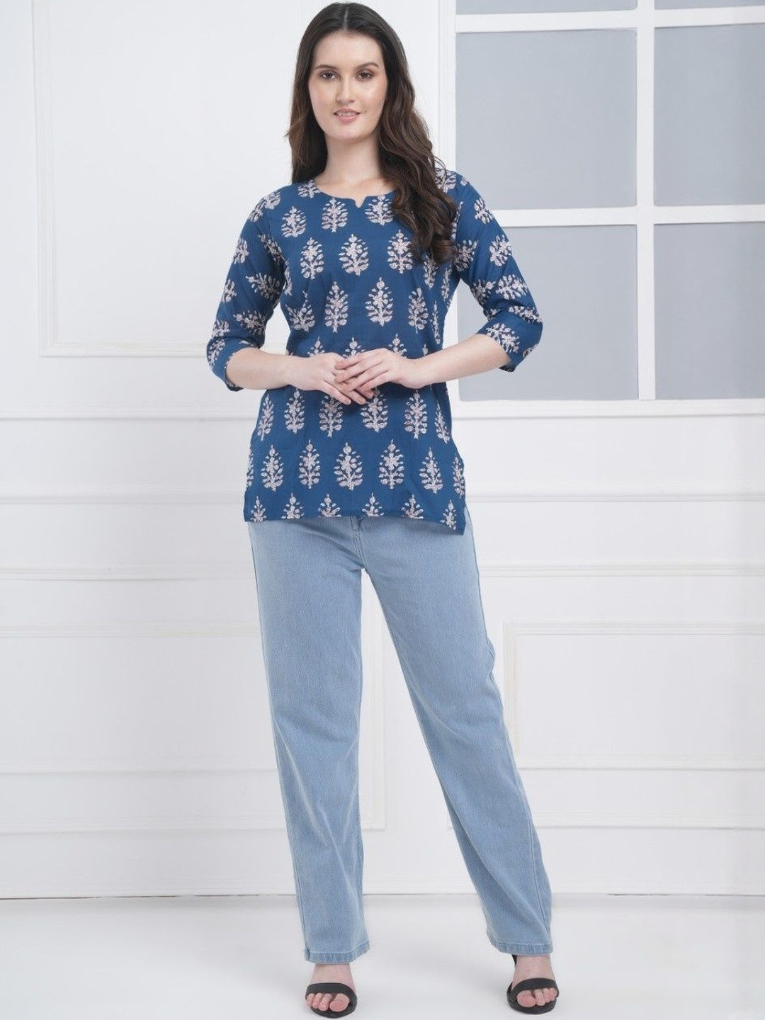 DESIGNER DHAAGE Women Floral Printed Pure Cotton Short Kurti