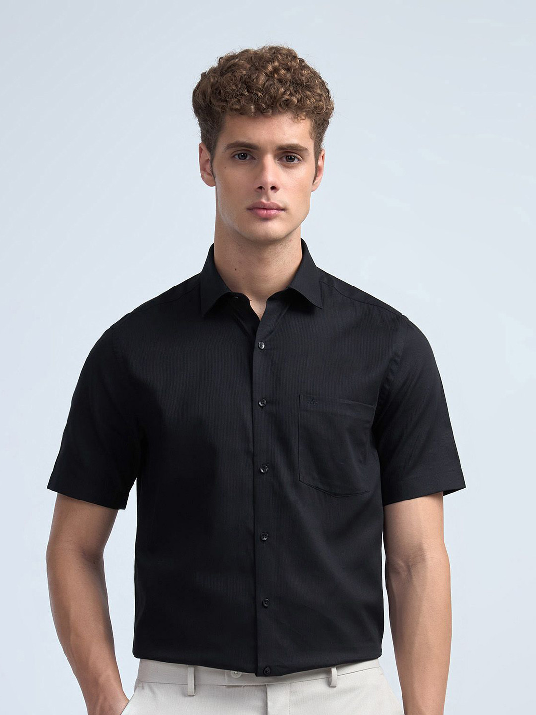 Arrow Men Liberty Classic Fit Textured Spread Collar Pure Cotton Formal Shirt