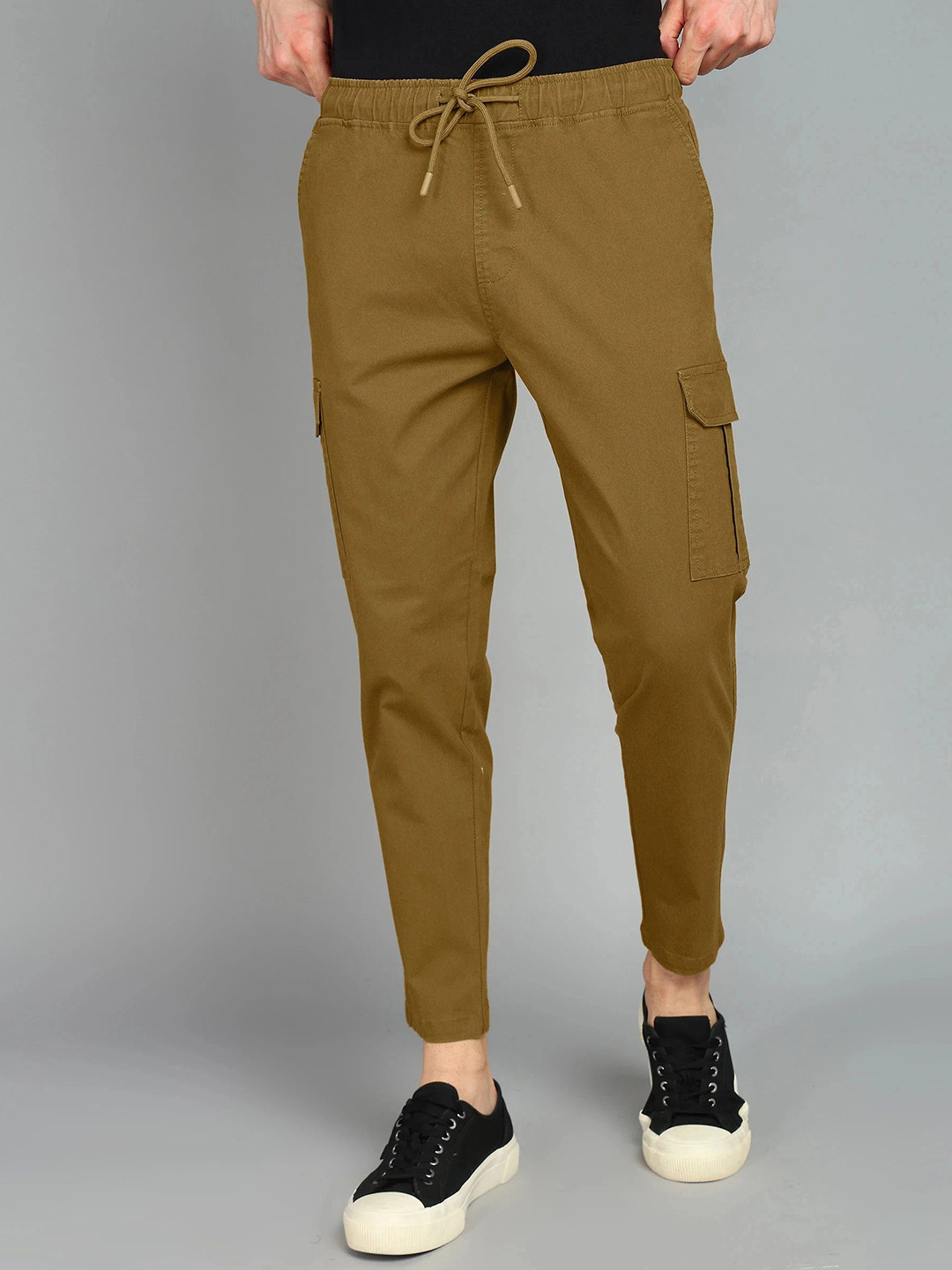 Gaucha Men Mid-Rise Tapered Jogger Trousers
