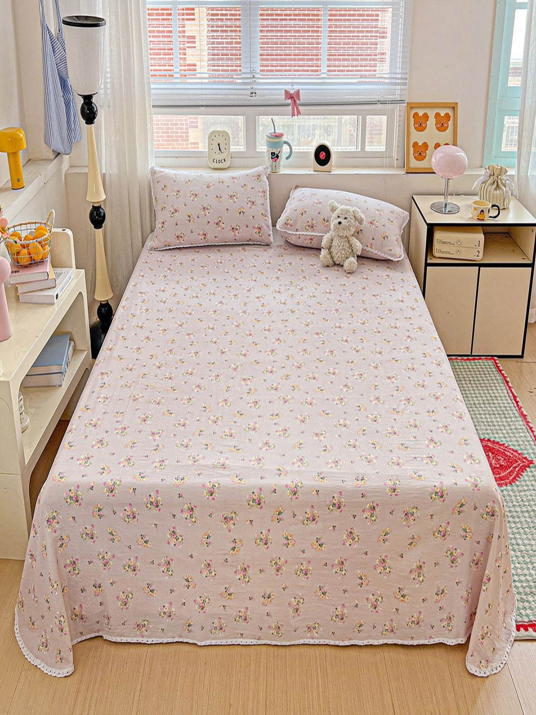 JC HOME Multicoloured Floral 140 TC Queen Bedsheet with 2 Pillow Covers- 2.00 x 2.30m