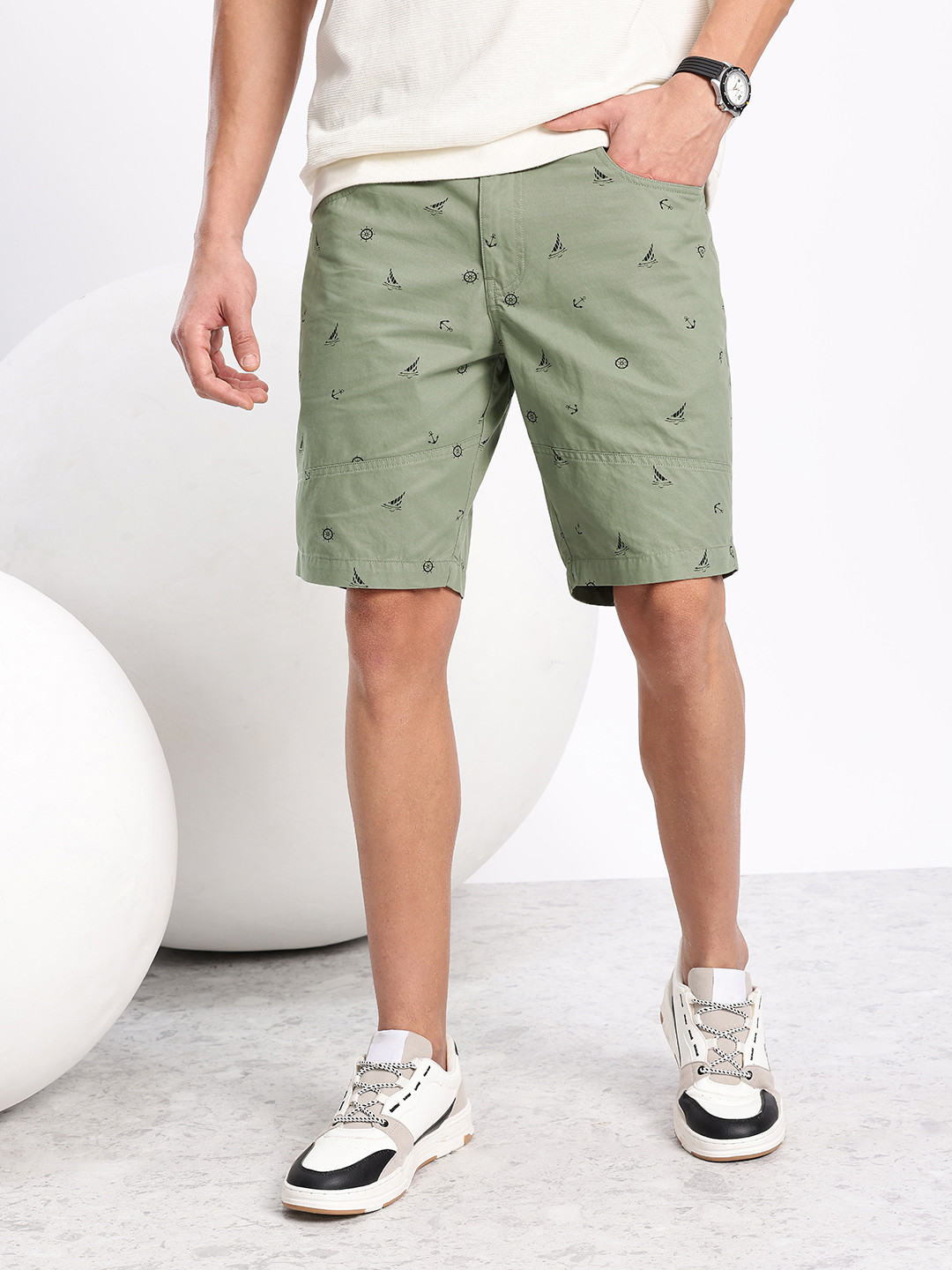 Aeropostale Men Graphic Printed Pure Cotton Shorts