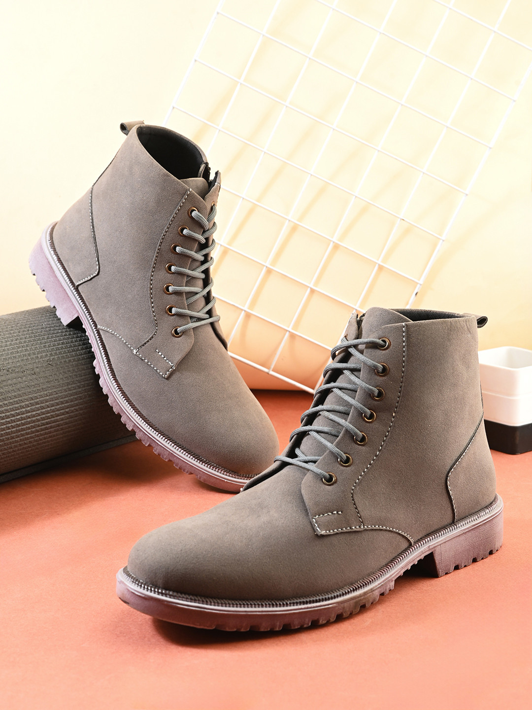 Big Fox Men Round Toe Mid-Top Zip Regular Boots