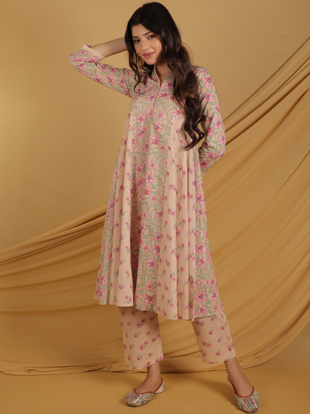GRASS & SUNSHINE Women Floral Printed Cotton A-Line Kurta with Trousers
