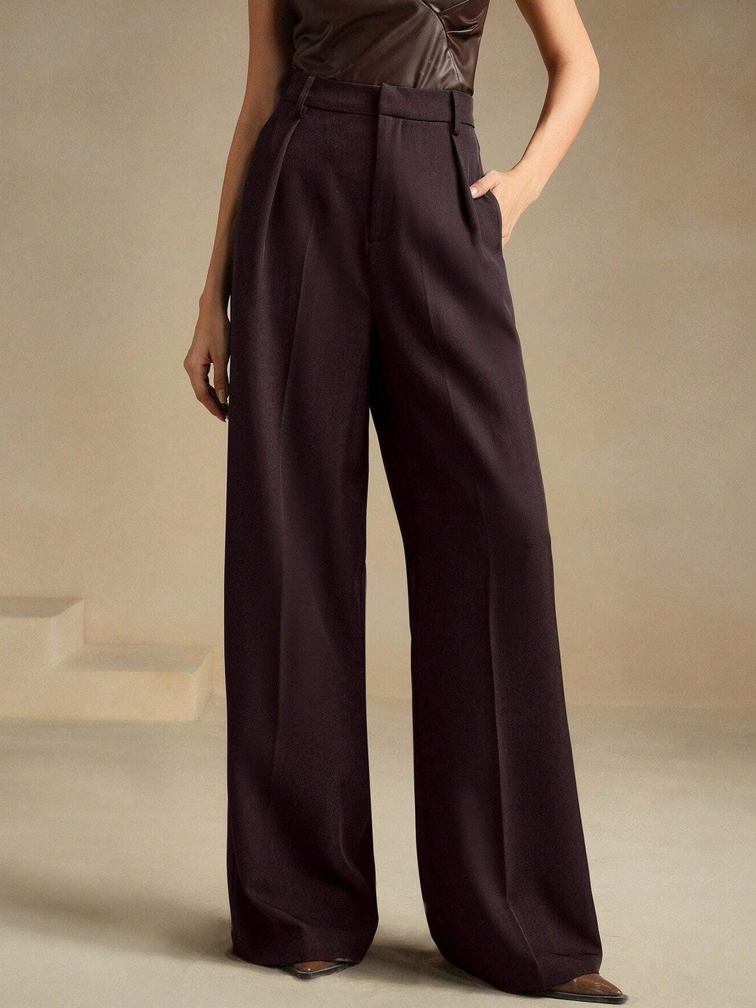 FNOCKS Women Relaxed High-Rise Baggy Fit Pleated Button Trousers