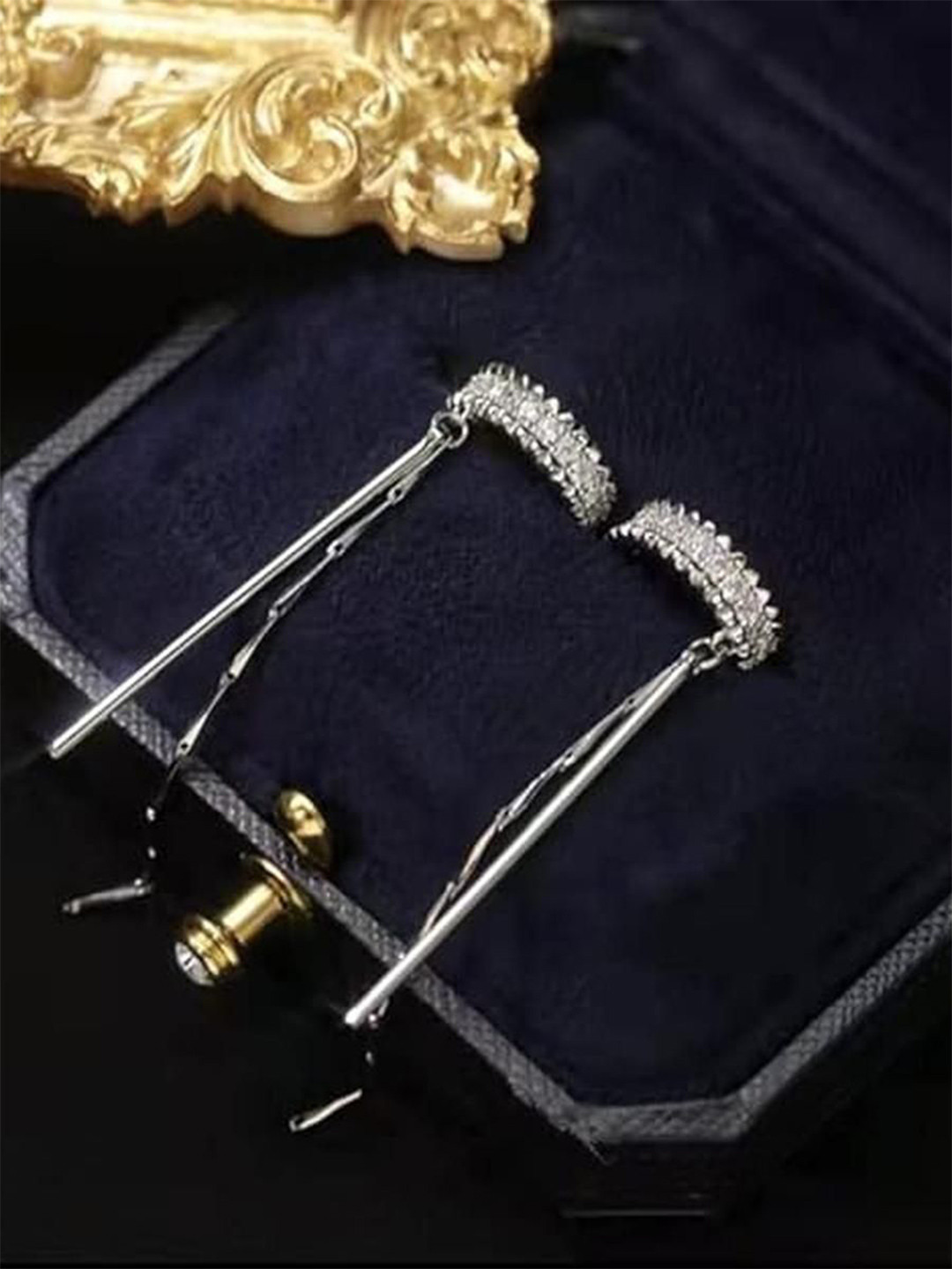 EL REGALO Artificial Stones Studded Circular Shaped Ear Cuff With Chain