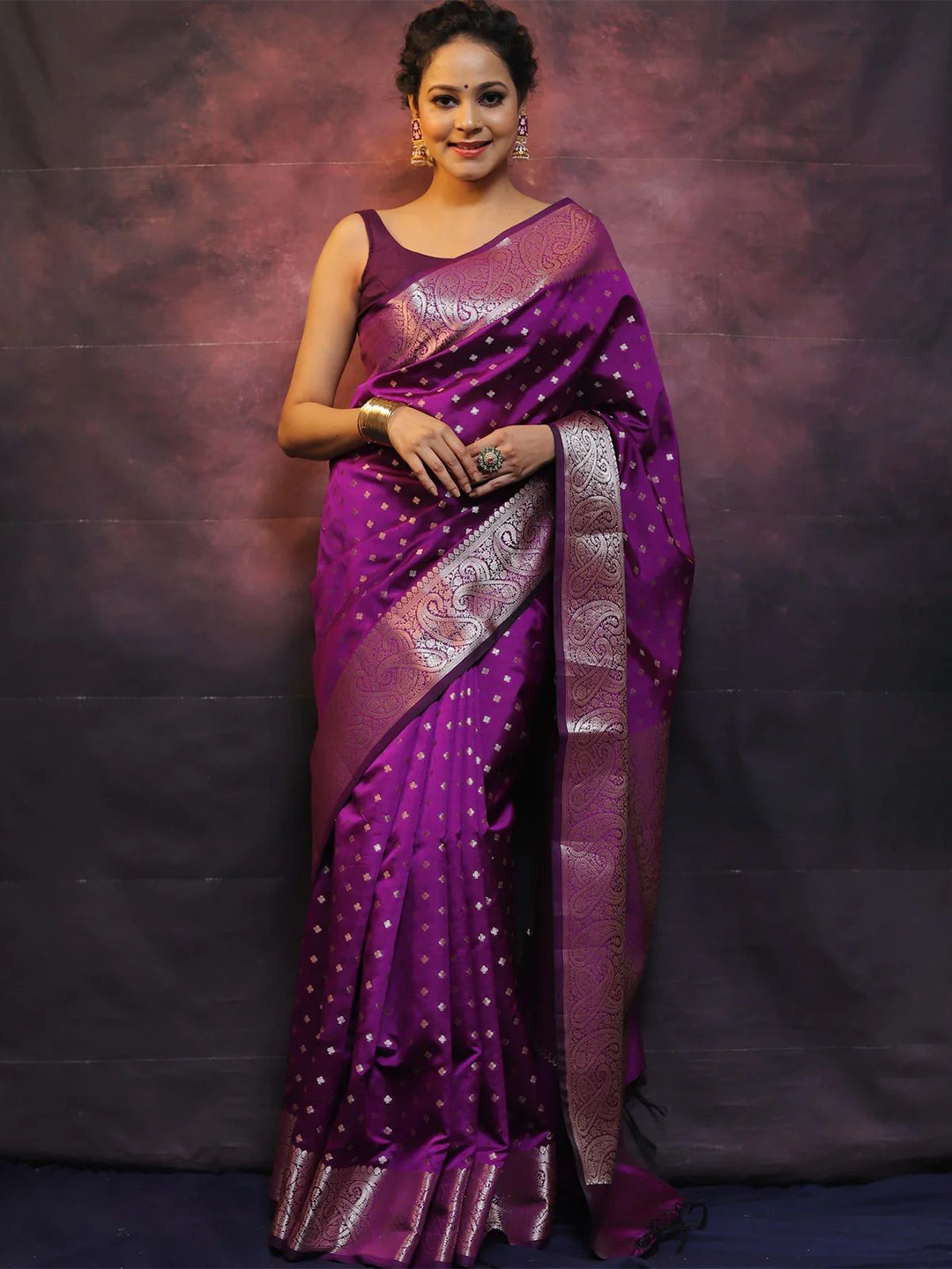 AVANTIKA FASHION Ethnic Motifs Woven Design Zari Art Silk Kanjeevaram Saree