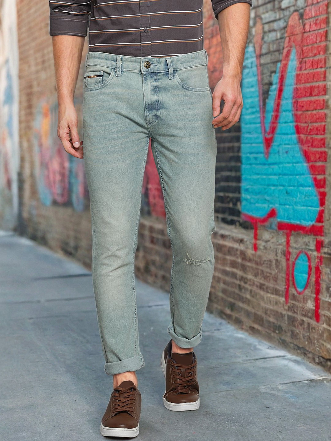 The Indian Garage Co Men Blue Slim Fit Highly Distressed Heavy Fade Stretchable Jeans