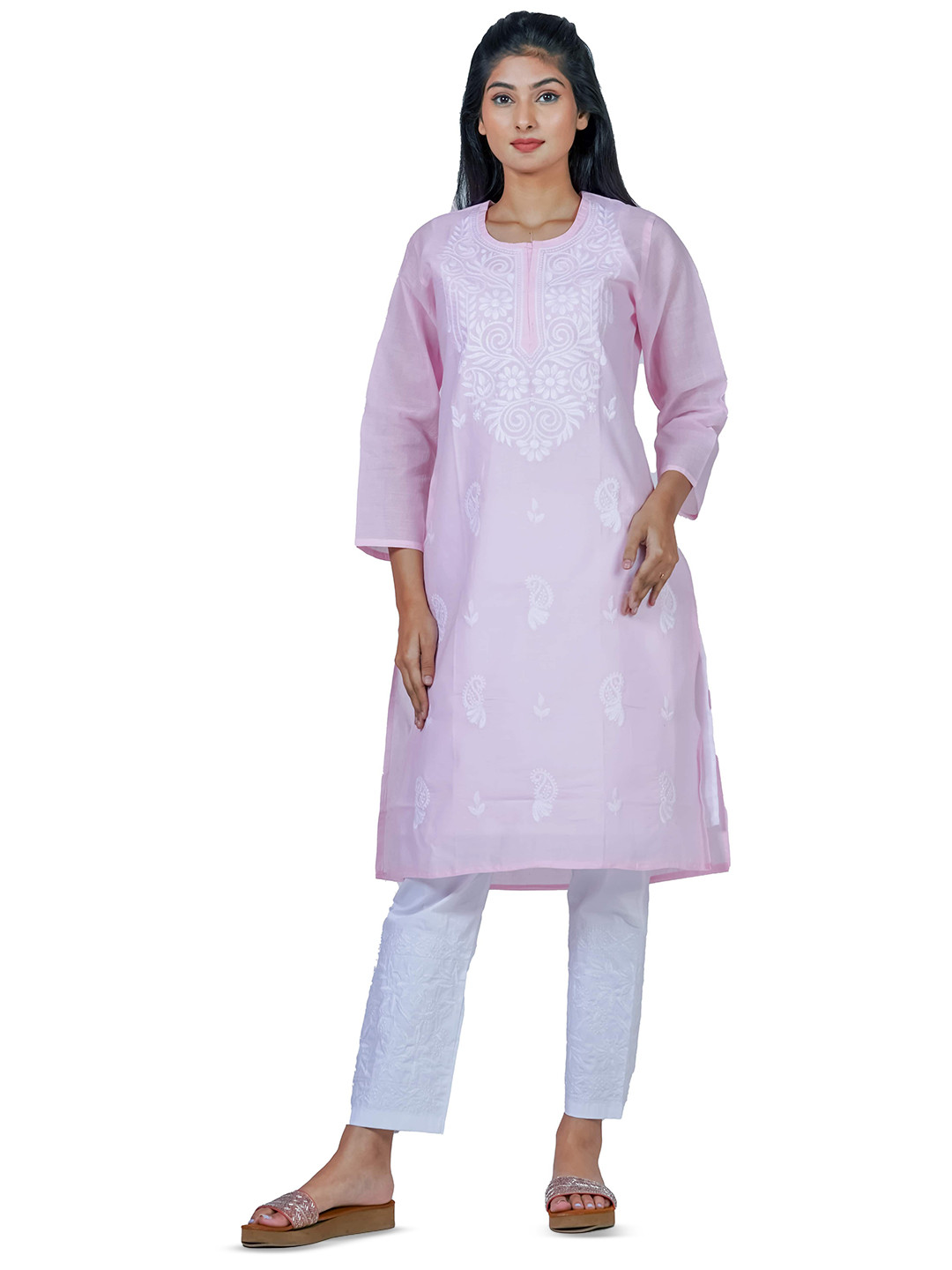 TABARRUK Women Floral Embroidered Chikankari Cotton Kurta