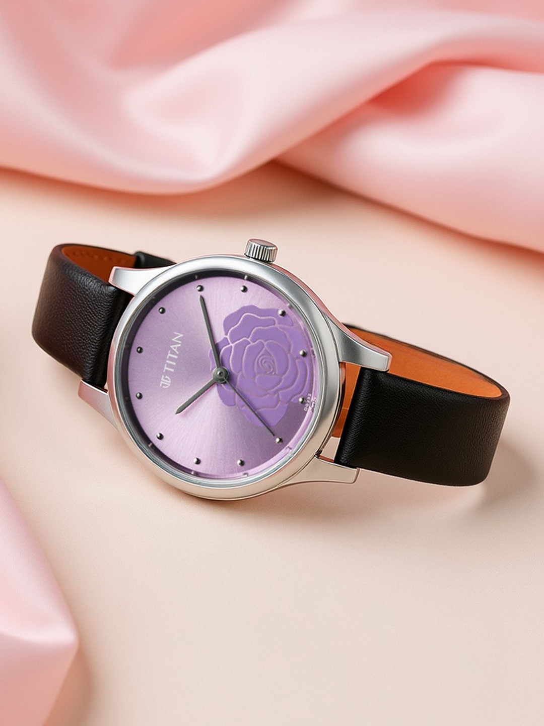 Titan Women Round Shaped Dial & Leather Straps Analogue Watch 2679SL01