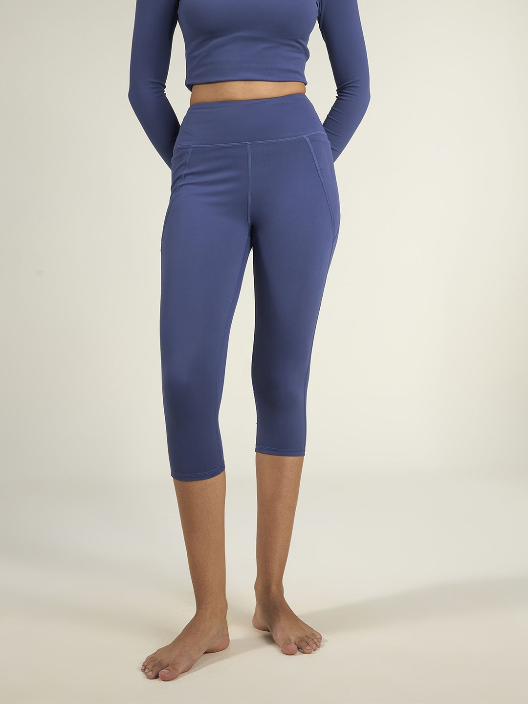 CAVA Navy Sculpt Capri