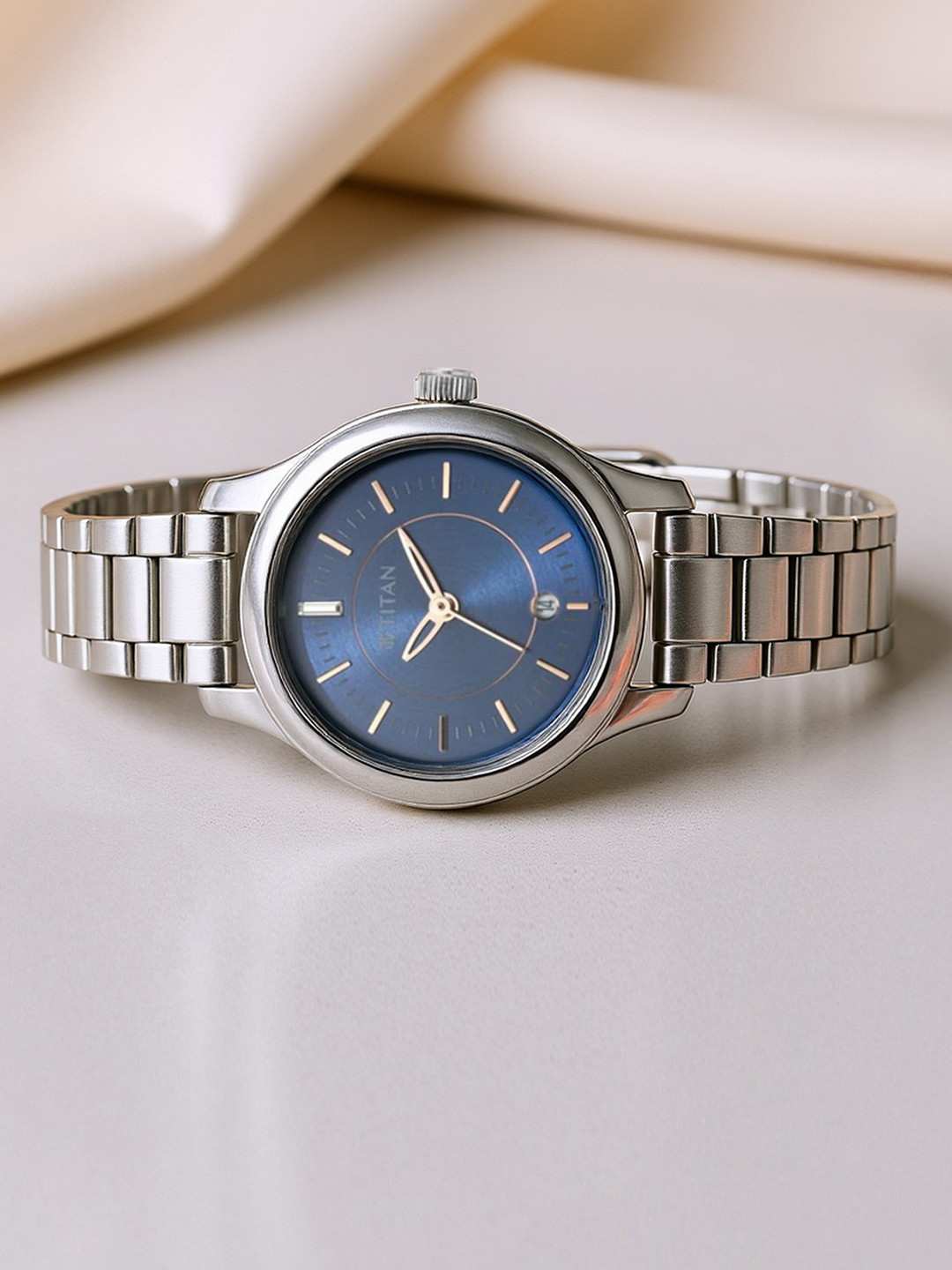 Titan Women Navy Blue & Silver Analogue Watch 2638SM01