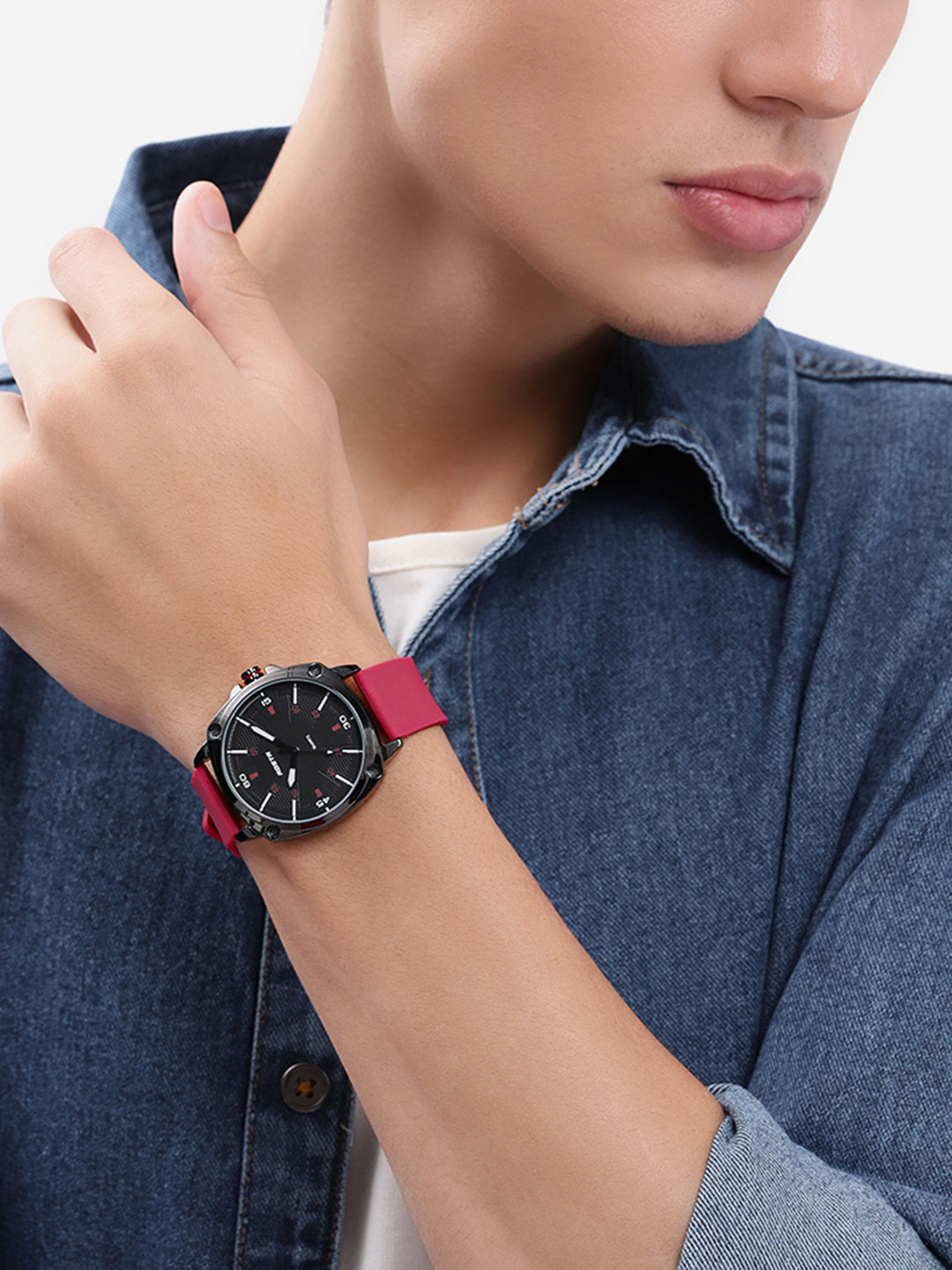 Roadster Men Textured Dial Analogue Watch UT-A8676BLK