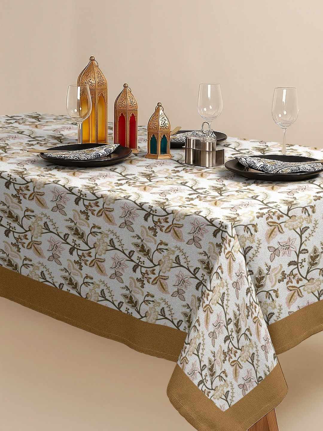 CASABLEU Moster Yellow & White Printed 6-Seater Table Cover