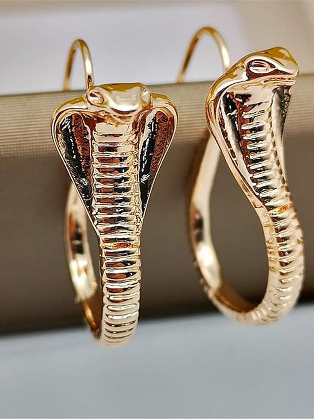 EL REGALO Snake Shaped Drop Earrings