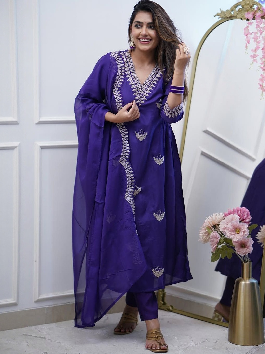 GHAN SALS Embroidered Chanderi Cotton Kurta Set