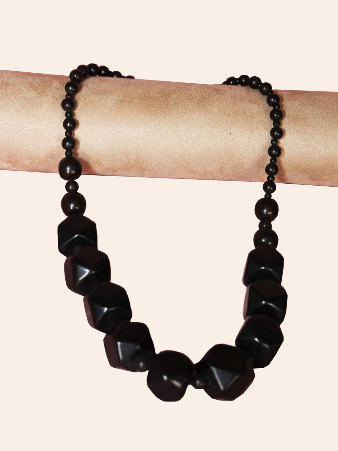 Hi Look Artificial Beaded Minimal Chunky Necklace