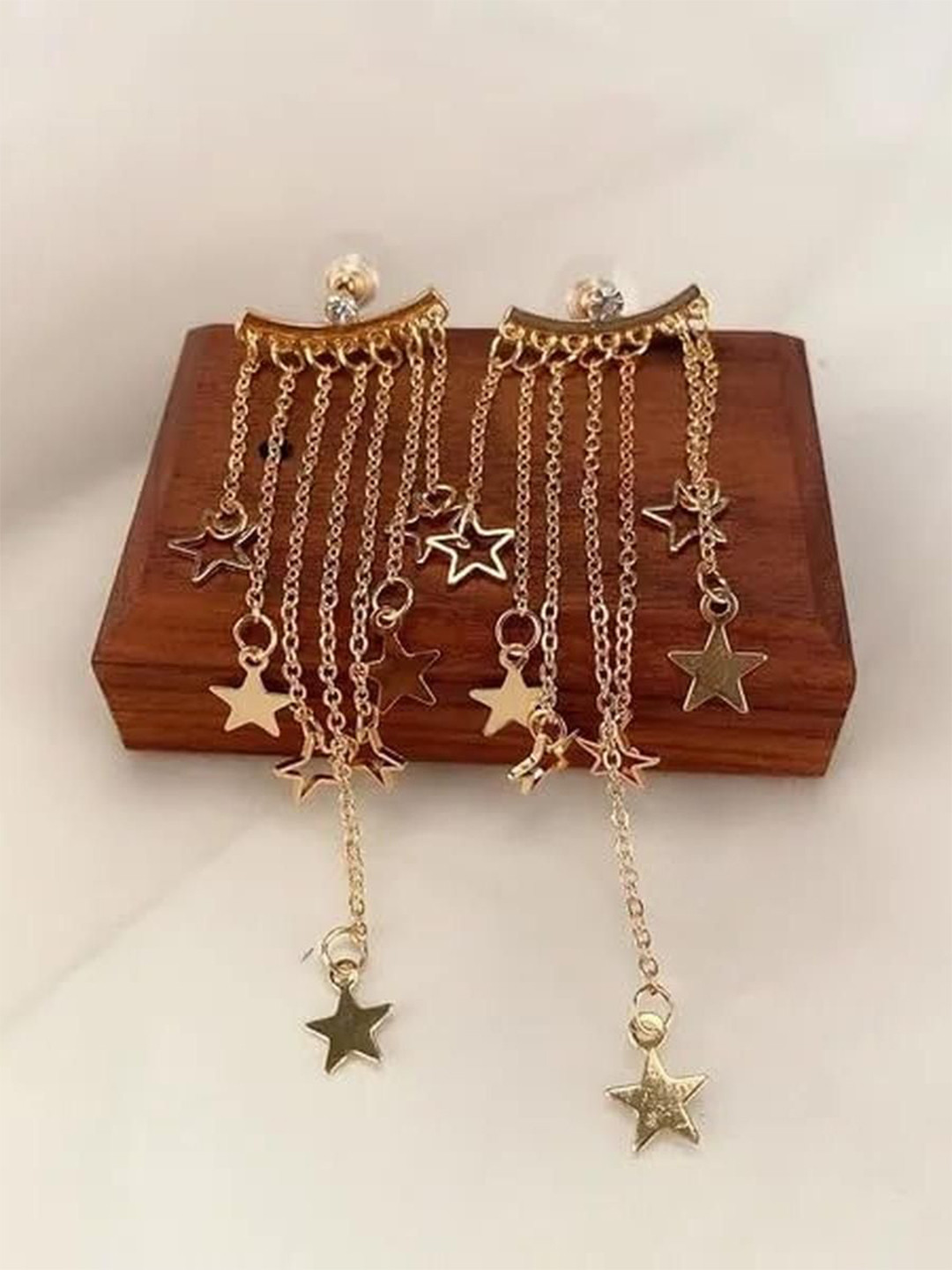 EL REGALO Star Shaped Tasselled Drop Earrings