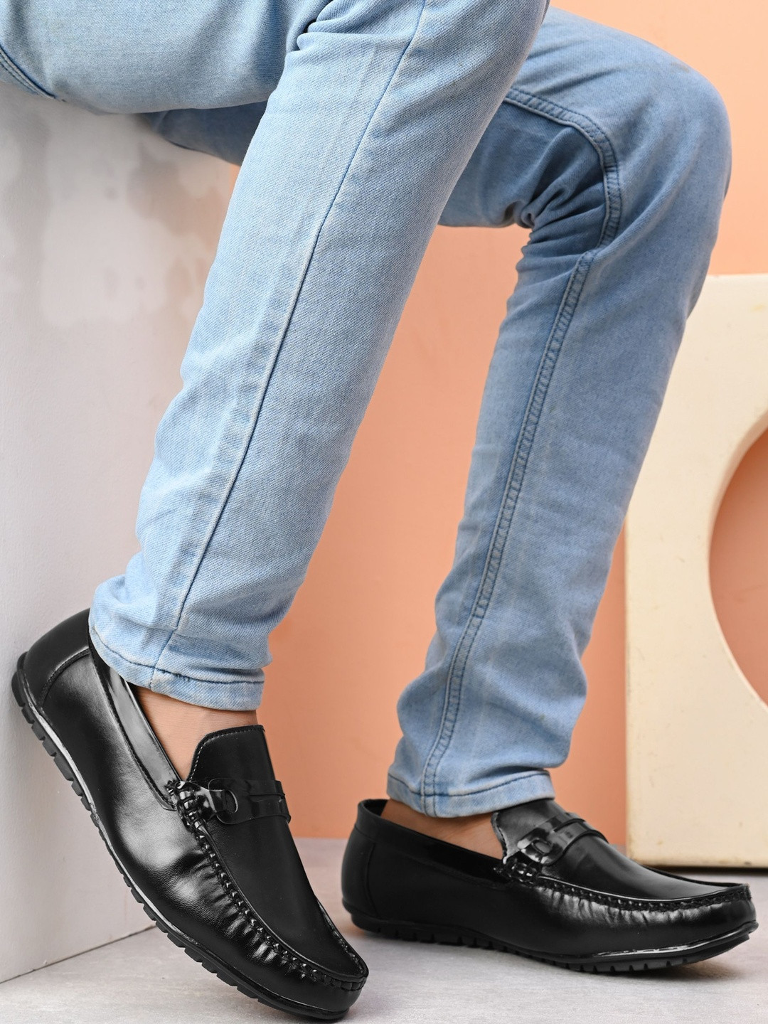 HERE&NOW Men Black Solid Loafers