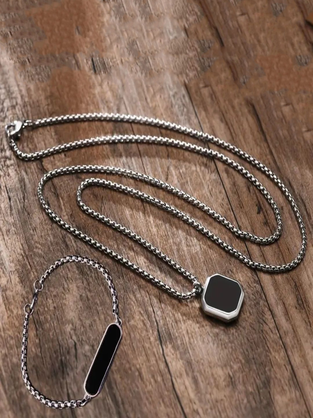 RV Jewels Silver Plated Pendant Chain with Bracelet Jewellery Set