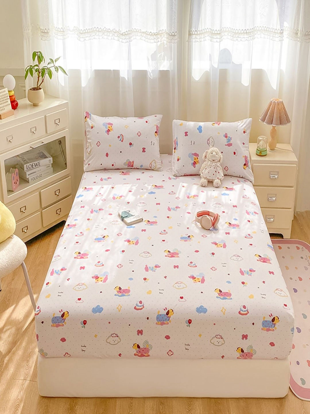 JC HOME White Graphic Printed140 TC Polycotton King Bedsheet Set 2 m x2.2 m