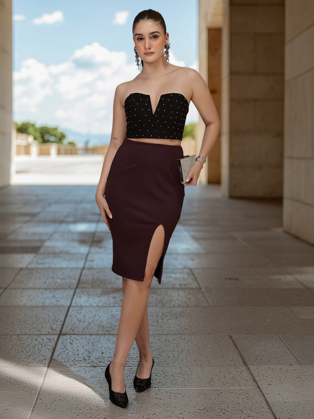 bebe Season Staples Front Slit Straight Skirt