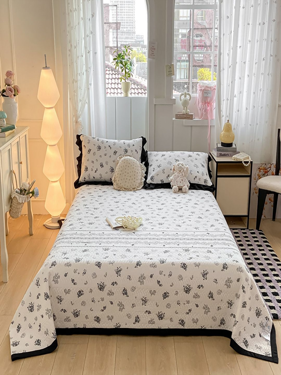JC HOME White & Black Floral Printed 162 TC Double Queen Bed Covers