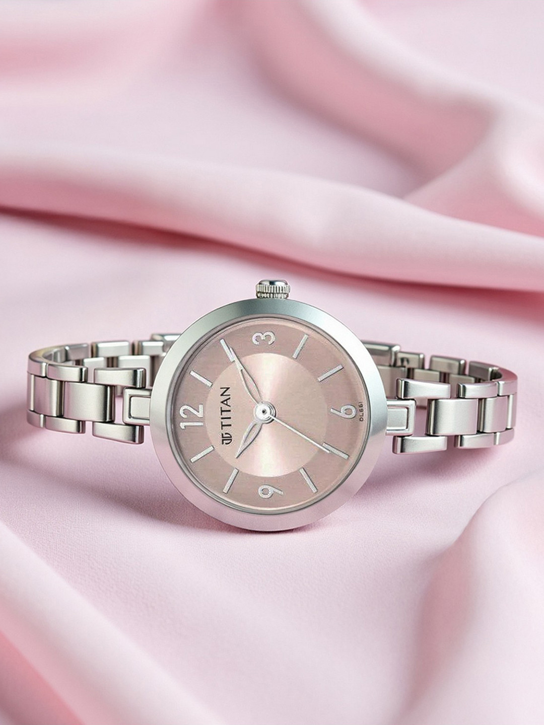 Titan Lagan Quartz Analog With Pink Dial Watch For Women - Nt2598sm06