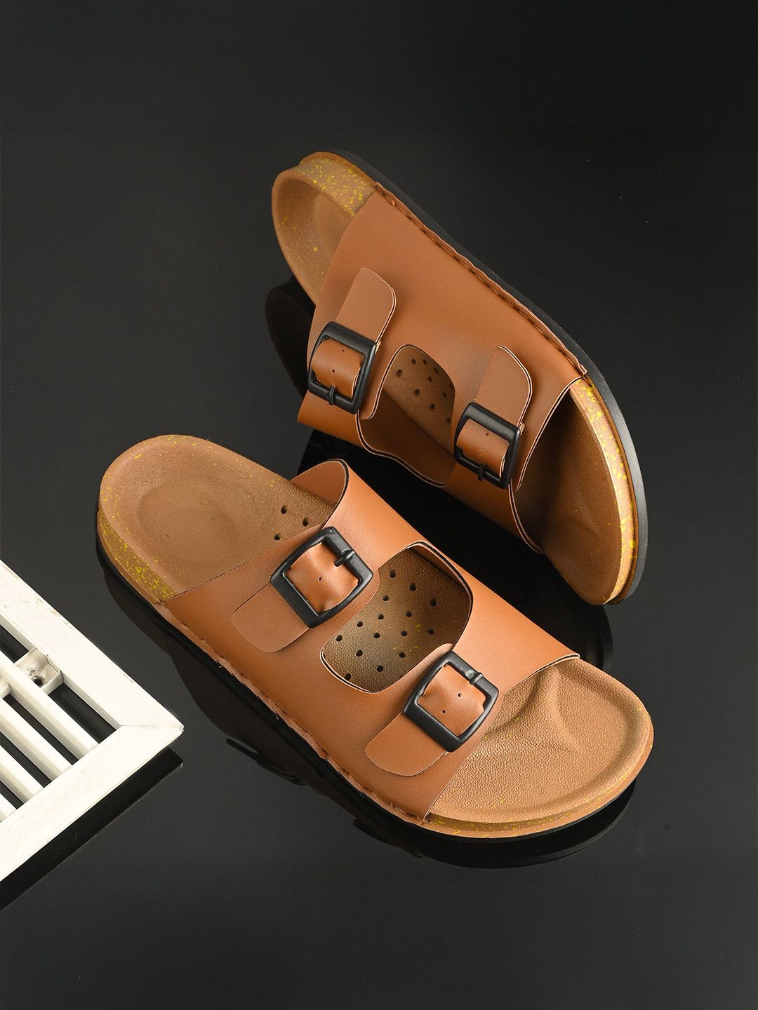 AMICO Men Comfort Sandals With Buckle Detail