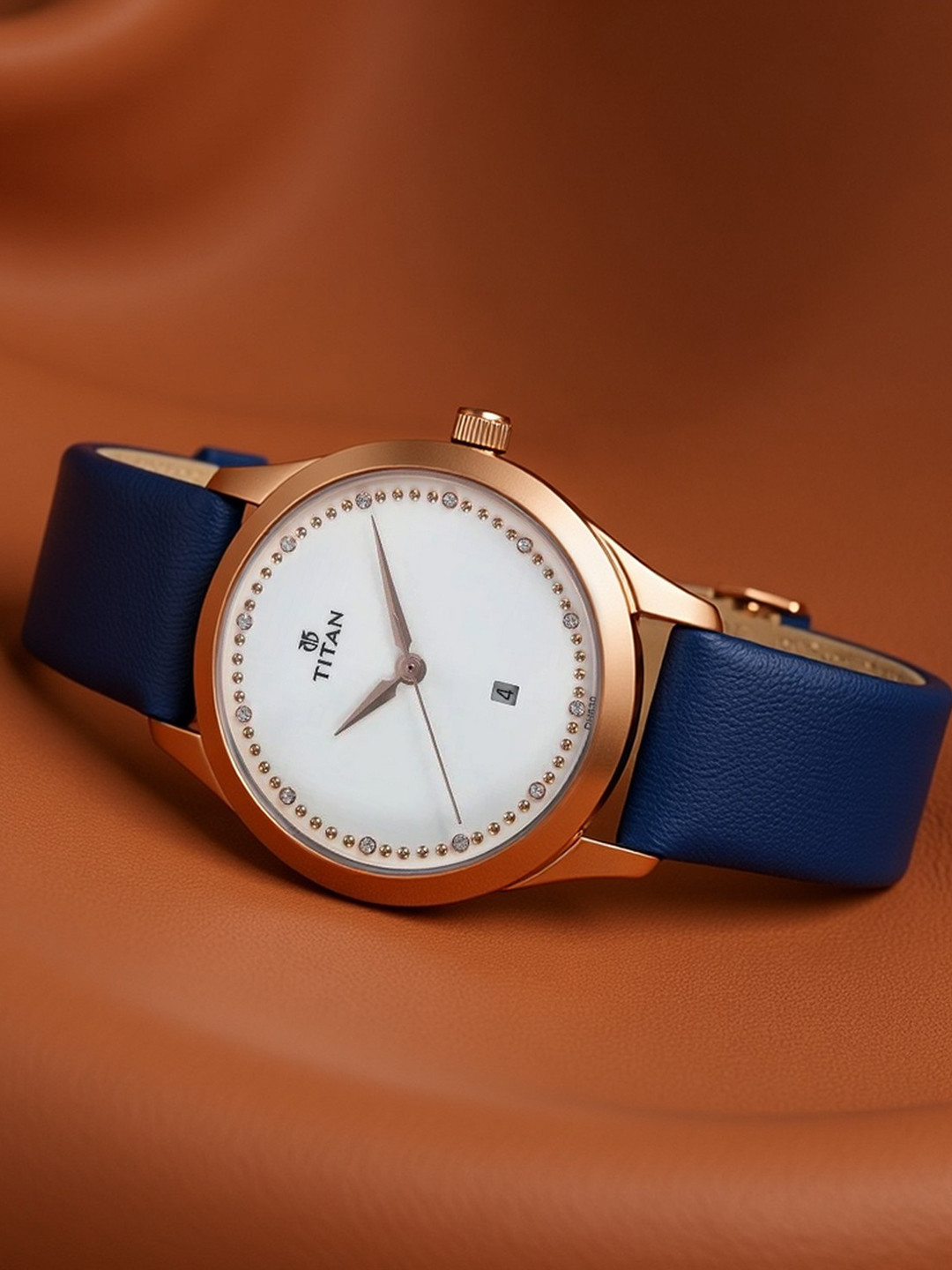 Titan Women White Analogue Watch