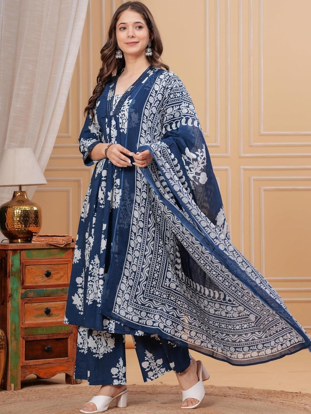 Heavenly Attire Ethnic Motifs Printed A-Line Kurta With Palazzos & Dupatta
