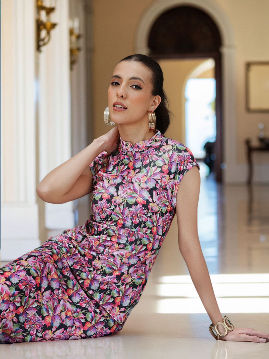 bebe Soft Romance Floral Print Velvet Finish Midi Shift Dress