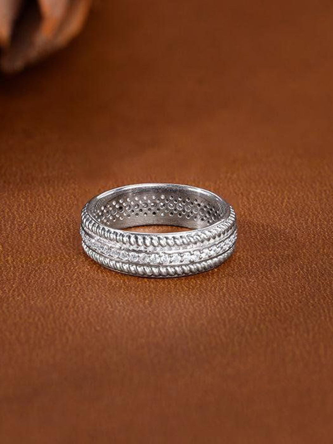 GIVA Men Silver Braided Border Ring