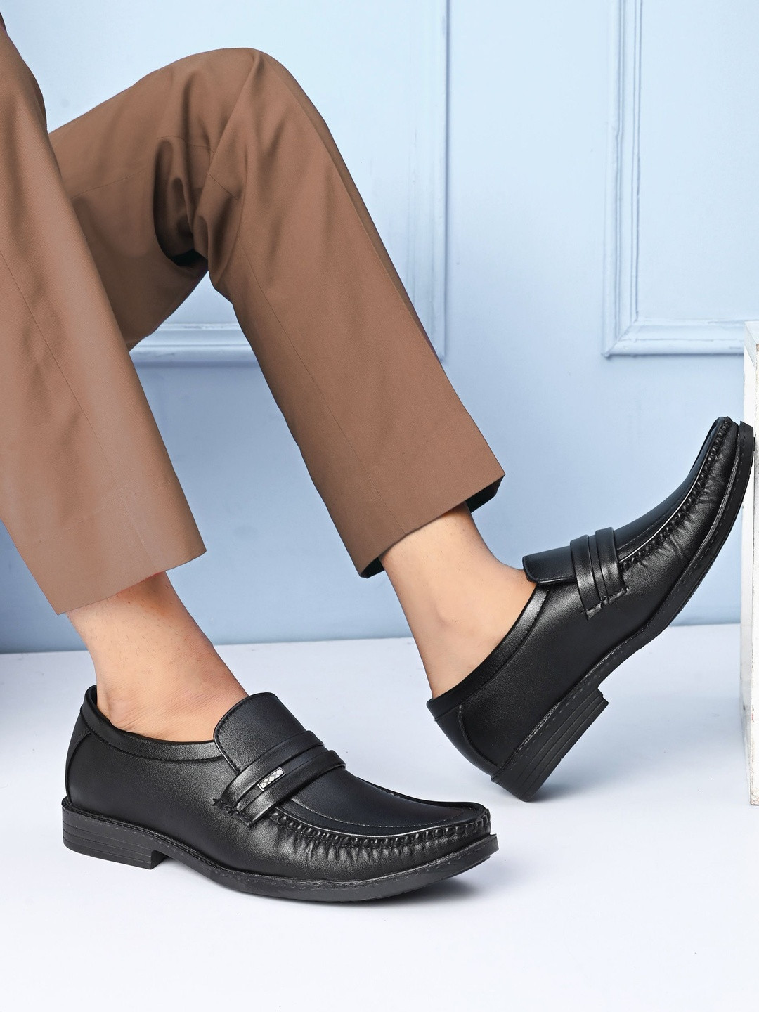 HERE&NOW Men Black Round Toe Embellished Slip On Synthetic Leather Loafers