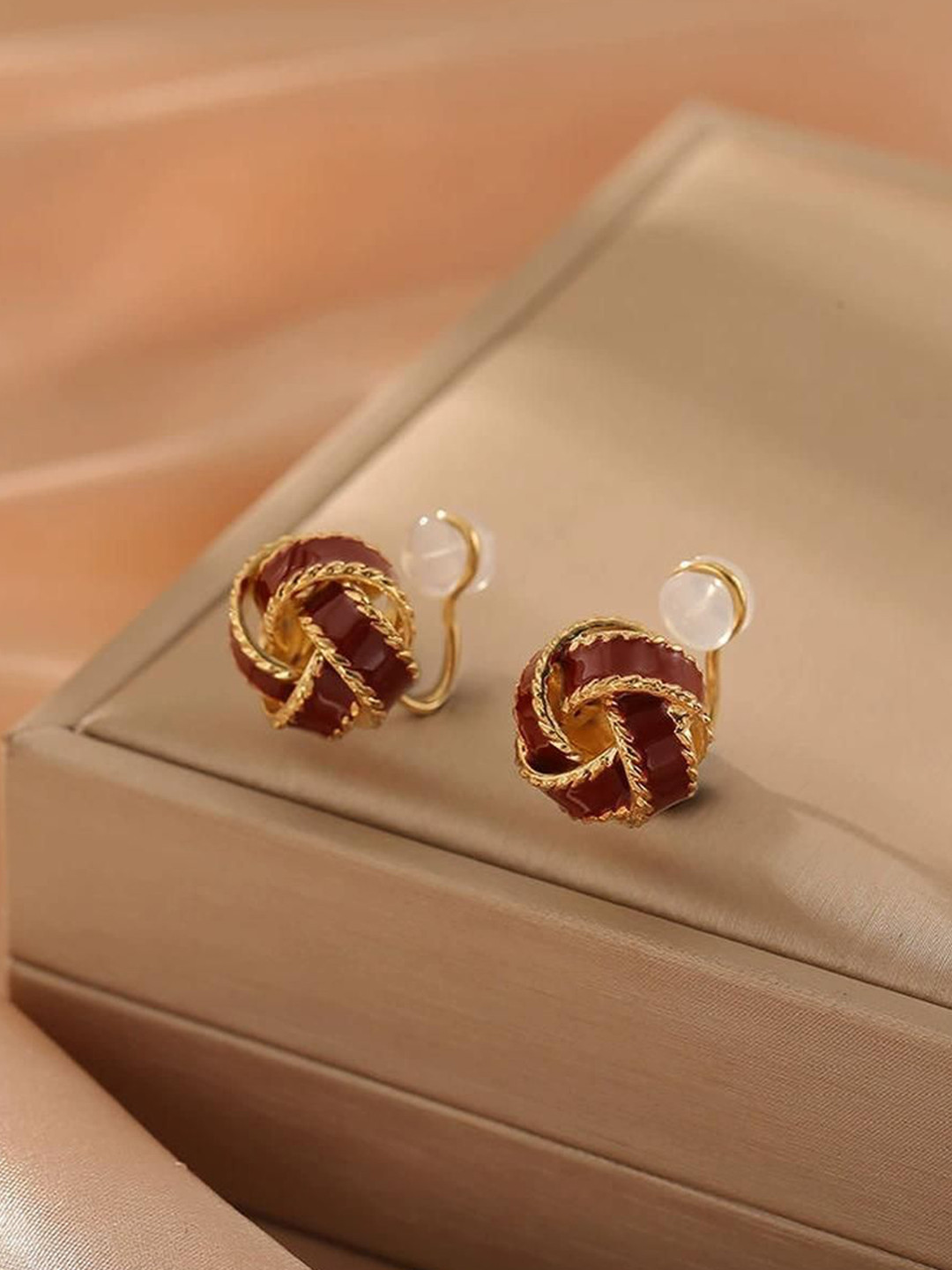 EL REGALO Artificial Stones Studded Shperical Shaped Ear Cuff