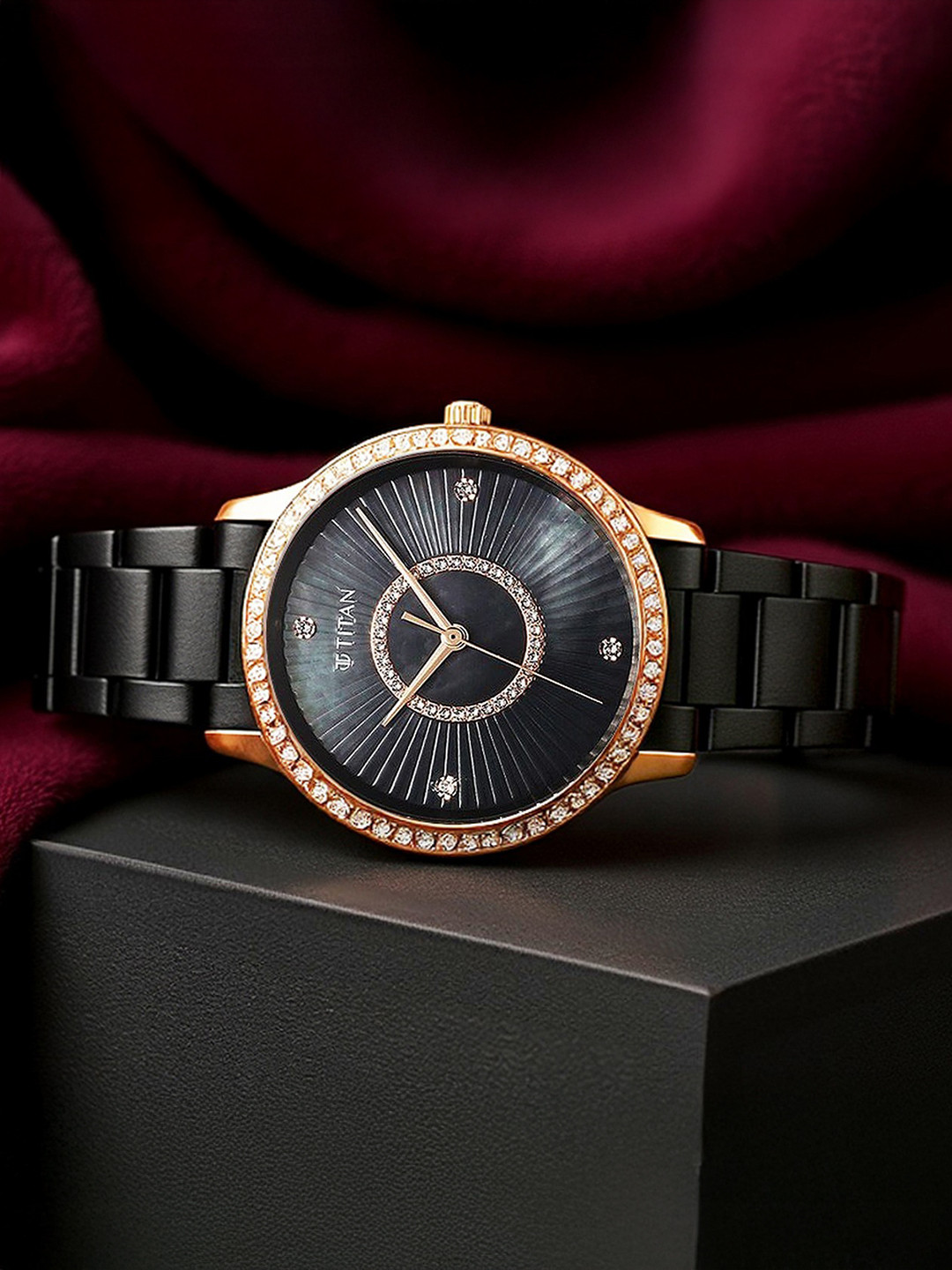 Titan Glamour Quartz Embellished Dial & Stainless Steel Straps Analogue Watch 95314KM01