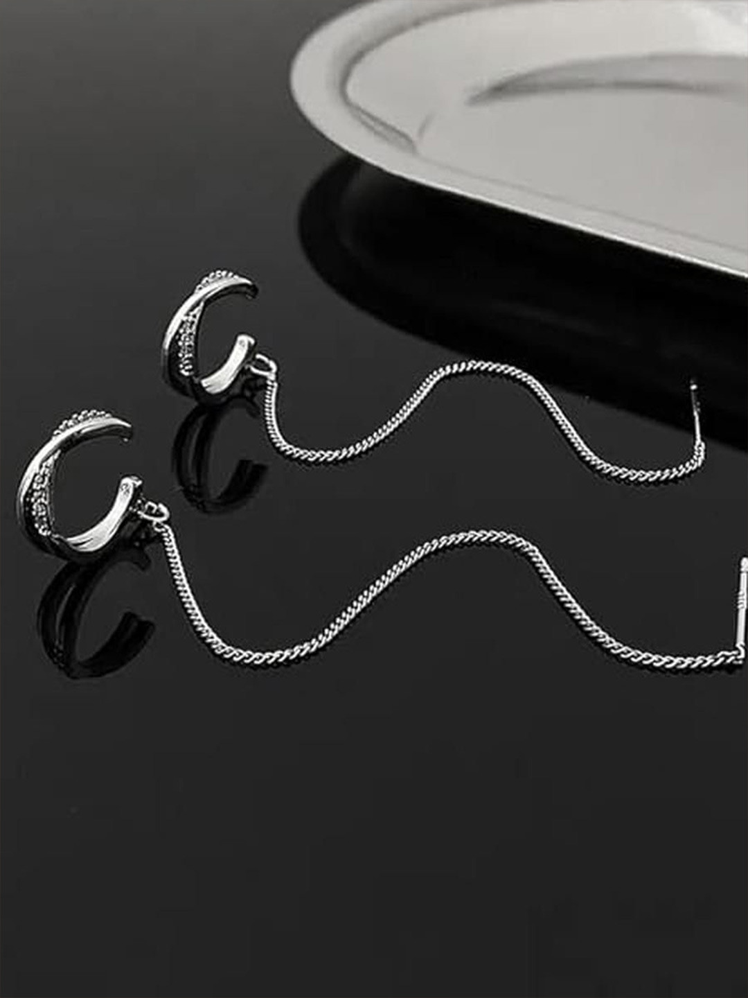 EL REGALO Artificial Stones Studded Contemporary Ear Cuff