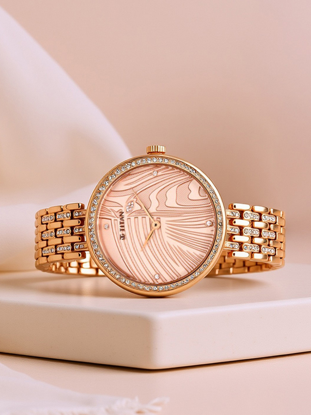 Titan Women Rose Gold Analogue Watch 95129WM01