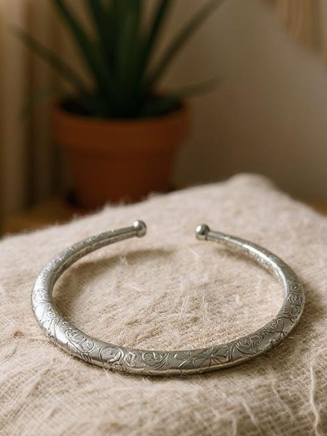 The Style Courtyard Silver-Plated Rajasthani Hansuli Minimal Necklace