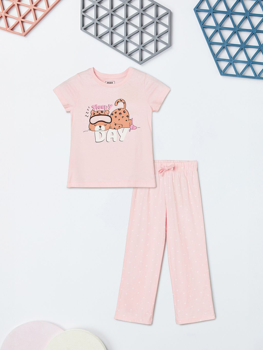 max Girls Cartoon Characters Printed Night suit