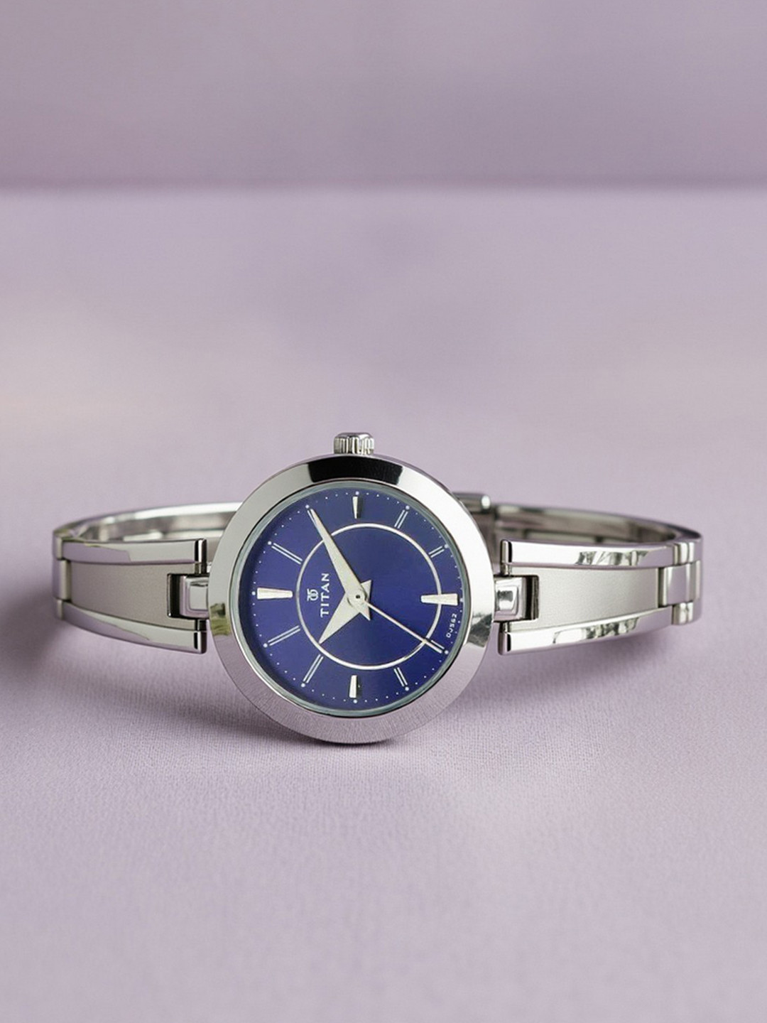 Titan Women Blue Analogue Watch NM2598SM03