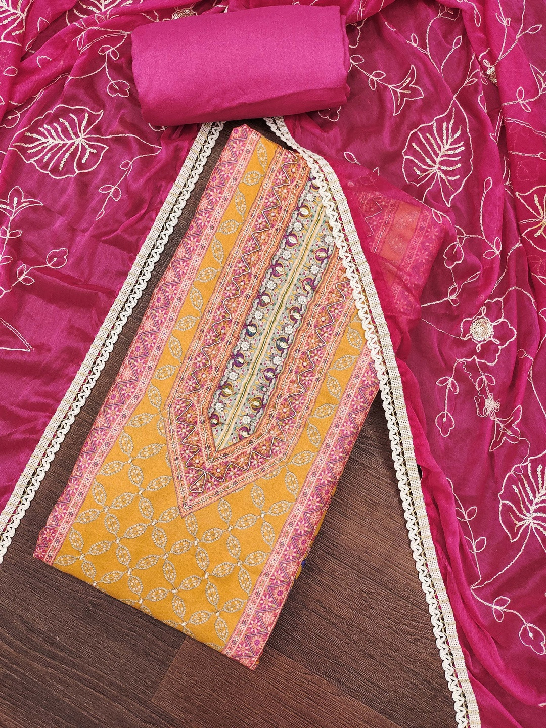 DIVASTRI Printed Magenta Unstitched Dress Material