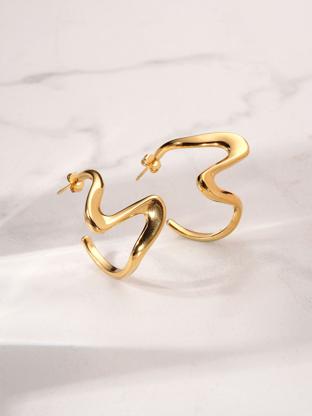 PALMONAS Gold-Plated Contemporary Curve Drop Earrings
