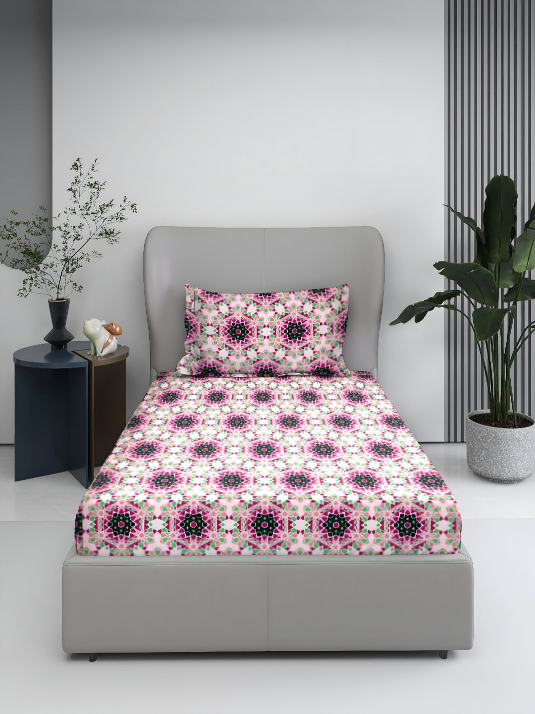 BOMBAY DYEING Pink Abstract 120 TC Single Bedsheet with 1 Pillow Covers 150x224Cm