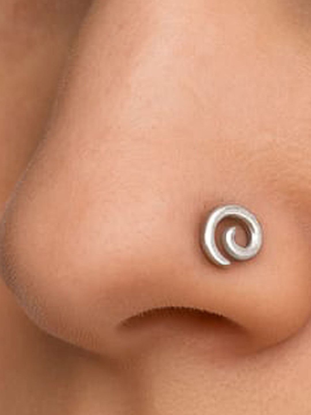 Goldnera 925 Sterling Silver Swirly Design Stud Nosepin