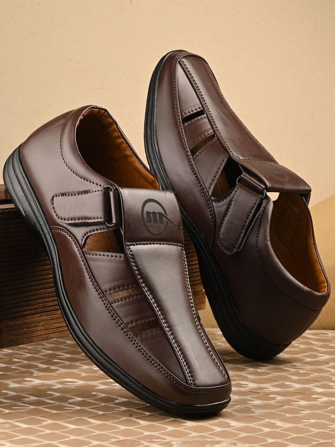 AMICO Men Velcro Fisherman Sandals
