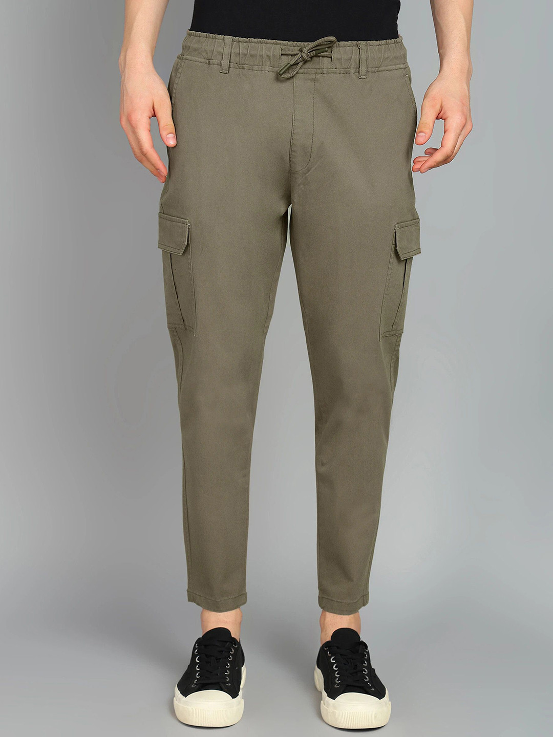 Gaucha Men Tapered Fit Mid Rise Cotton Jogger Cargos