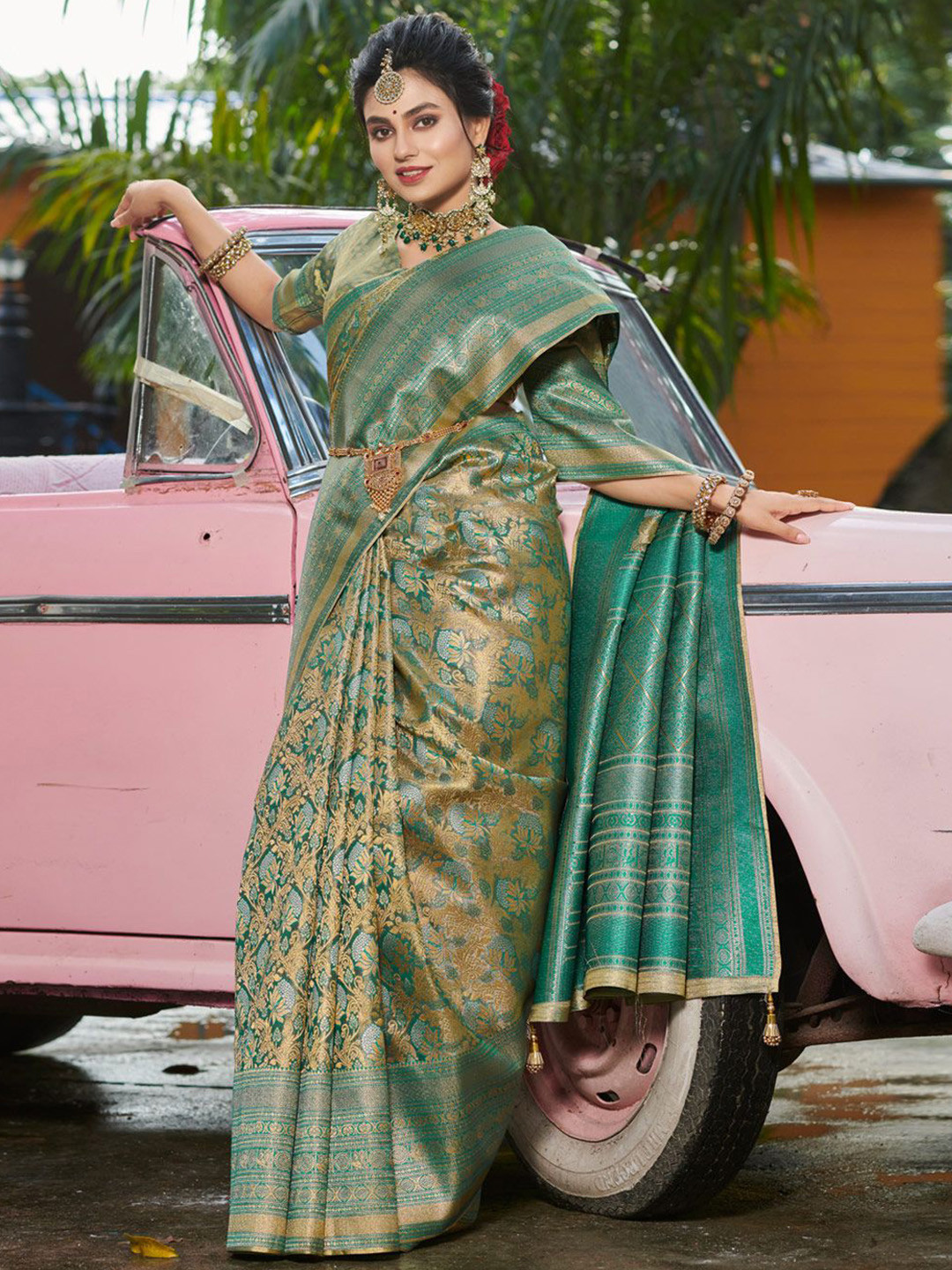 DEVATITHI Woven Design Zari Gold & Teal Kanjivaram Silk Saree