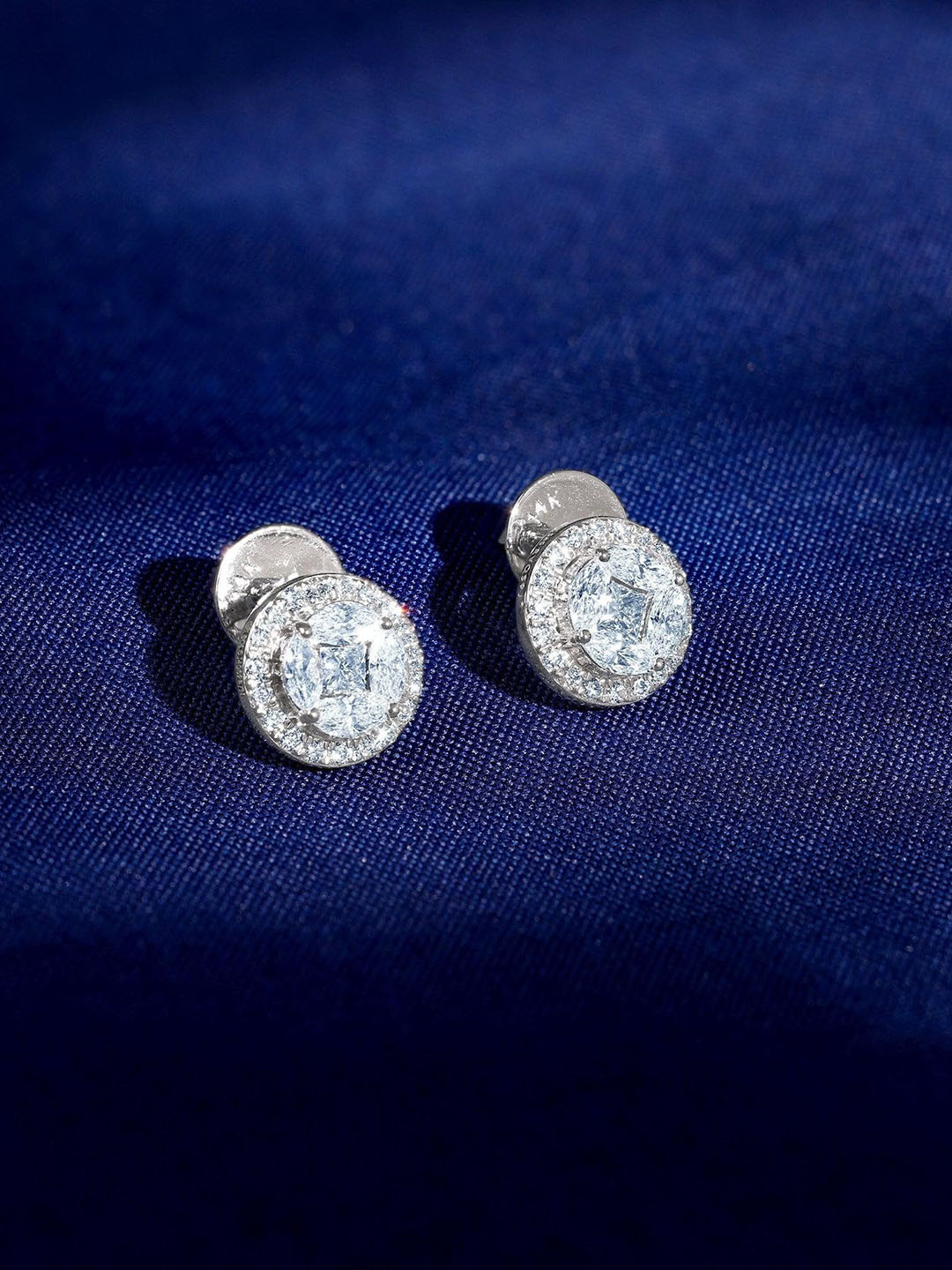 GIVA 14Kt White Gold Lab Grown Circle of Life Earrings Diamond-2.34 gms